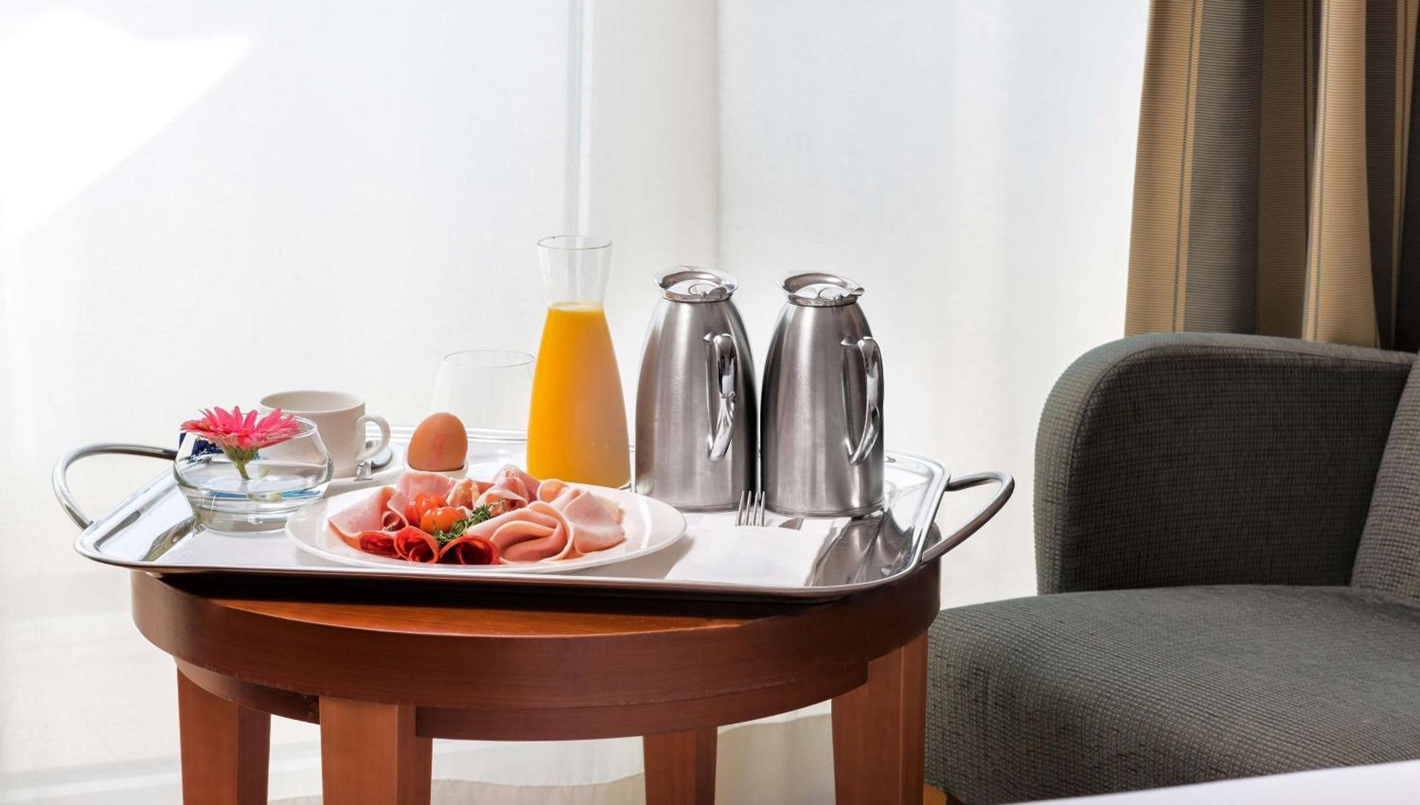 Nh Collection Marbella Hotel Bagian luar foto