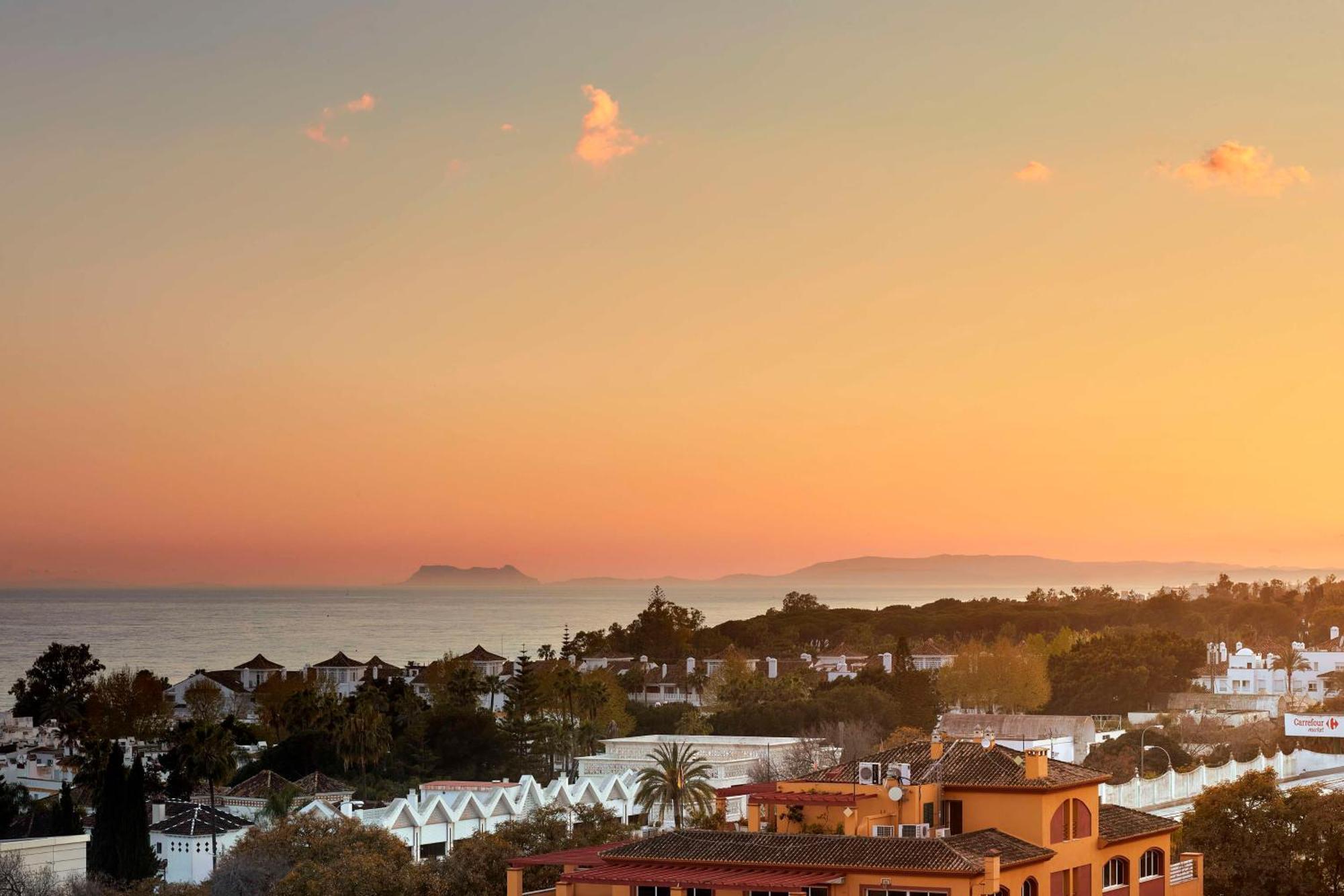 Nh Collection Marbella Hotel Bagian luar foto