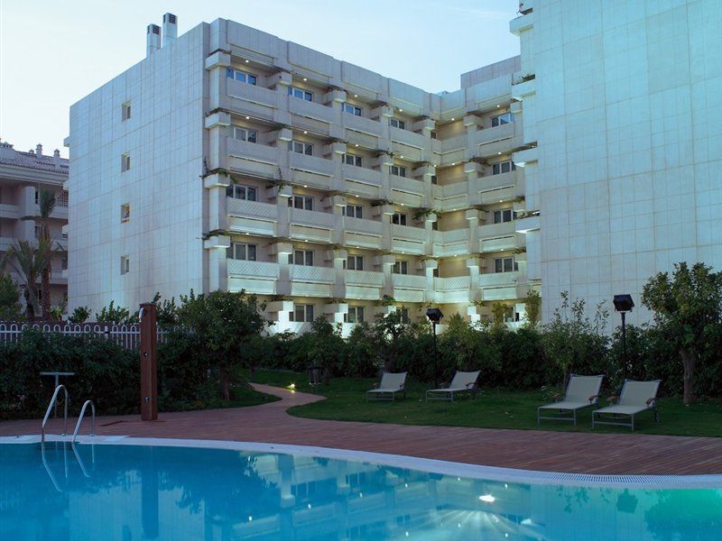 Nh Marbella Hotel Bagian luar foto